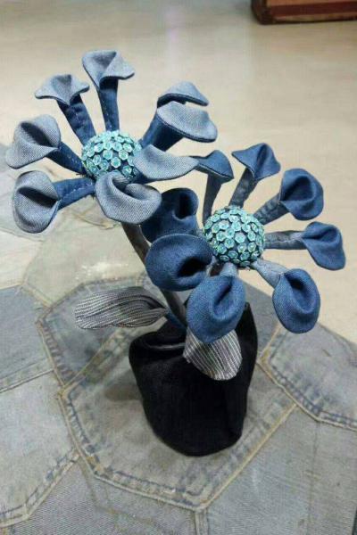 Denim Handicraft Flower Jeans